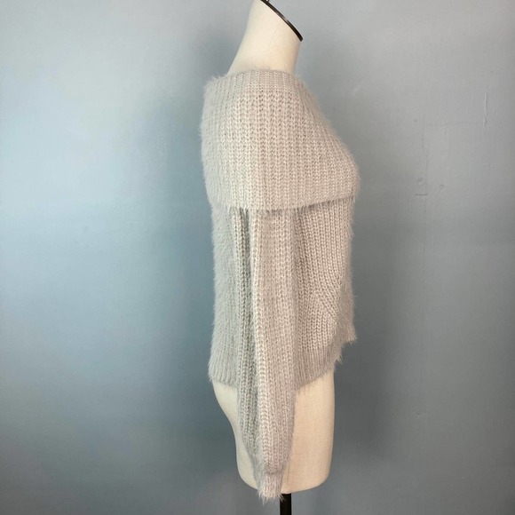 FASHION on Earth Off-the-Shoulder Comfy Pullover Oatmeal Sweater Size S Eyelash - Picture 2 of 12